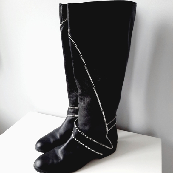 Michael Kors Other - Michael Kors Leather boots with zipper design